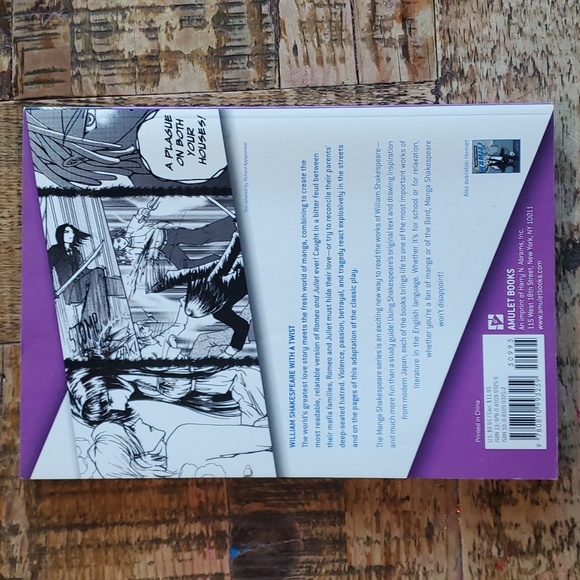 Romeo amd Juliet Graphic Novel Adaptation - Picture 2 of 3